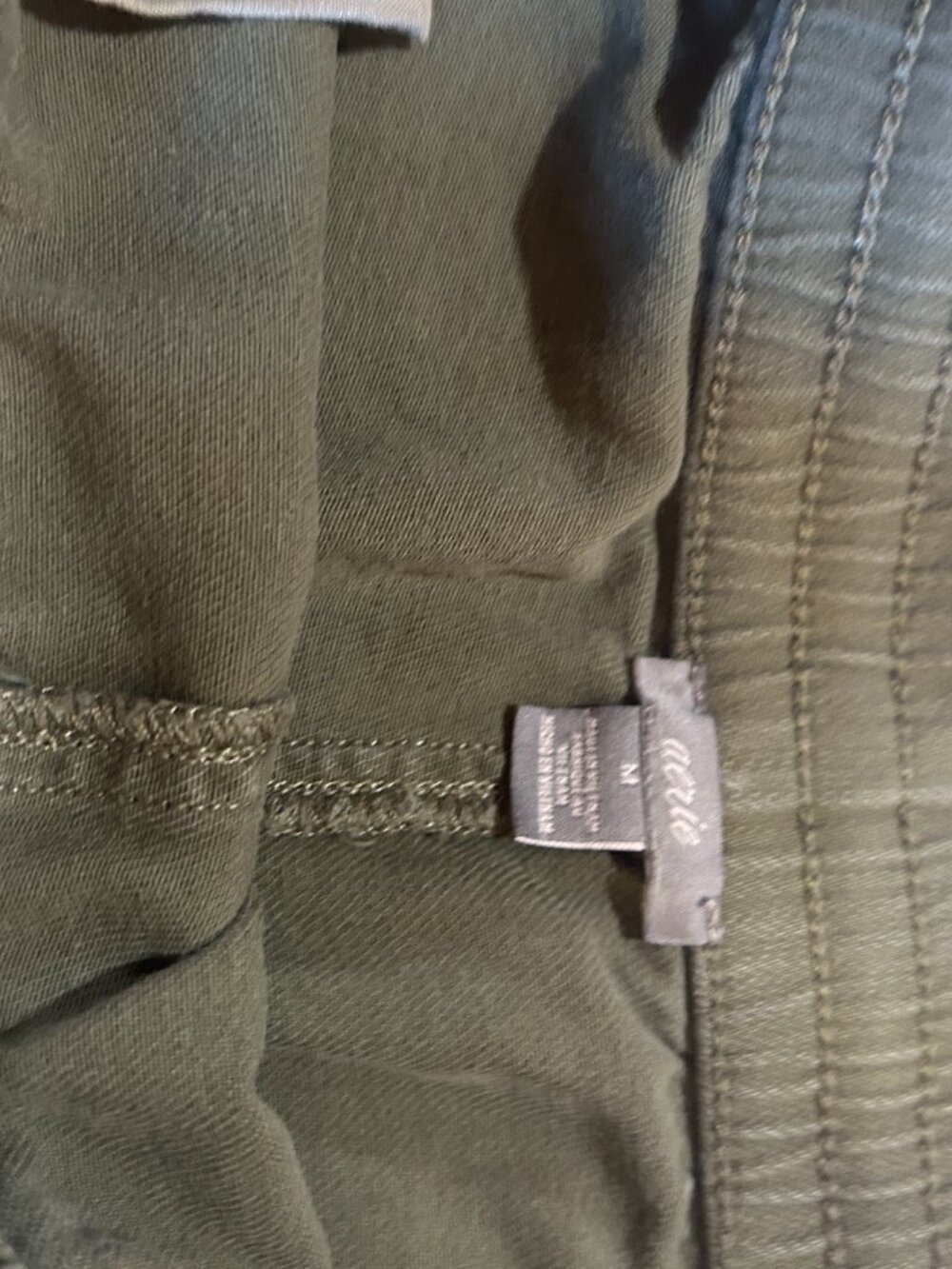 Aerie Olive Green Frayed Hem Shorts Size M Drawstring Elastic Waist Casual - Picture 6 of 7